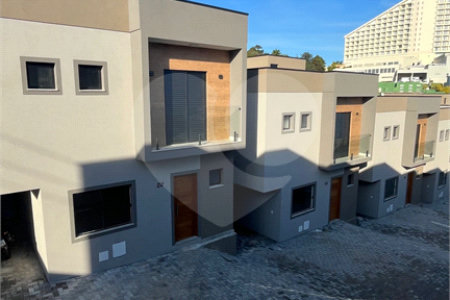 Villagio à venda com 2 suítes em Jardim Santo Antônio, Atibaia, SP