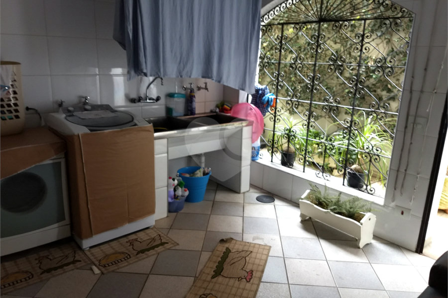 Casa Térrea à venda ou para alugar com 4 suítes em Horto, São Paulo, SP