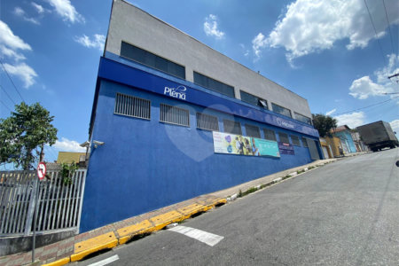 Salão para alugar em Vila Romanópolis, Ferraz de Vasconcelos, SP