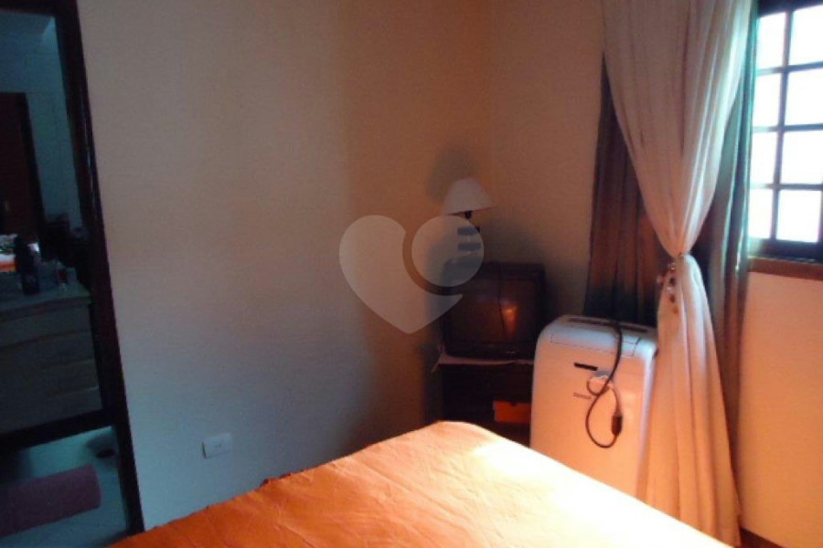 Sobrado à venda com 3 quartos, sendo 1 suíte, em Jardim Leonor Mendes de Barros, São Paulo, SP