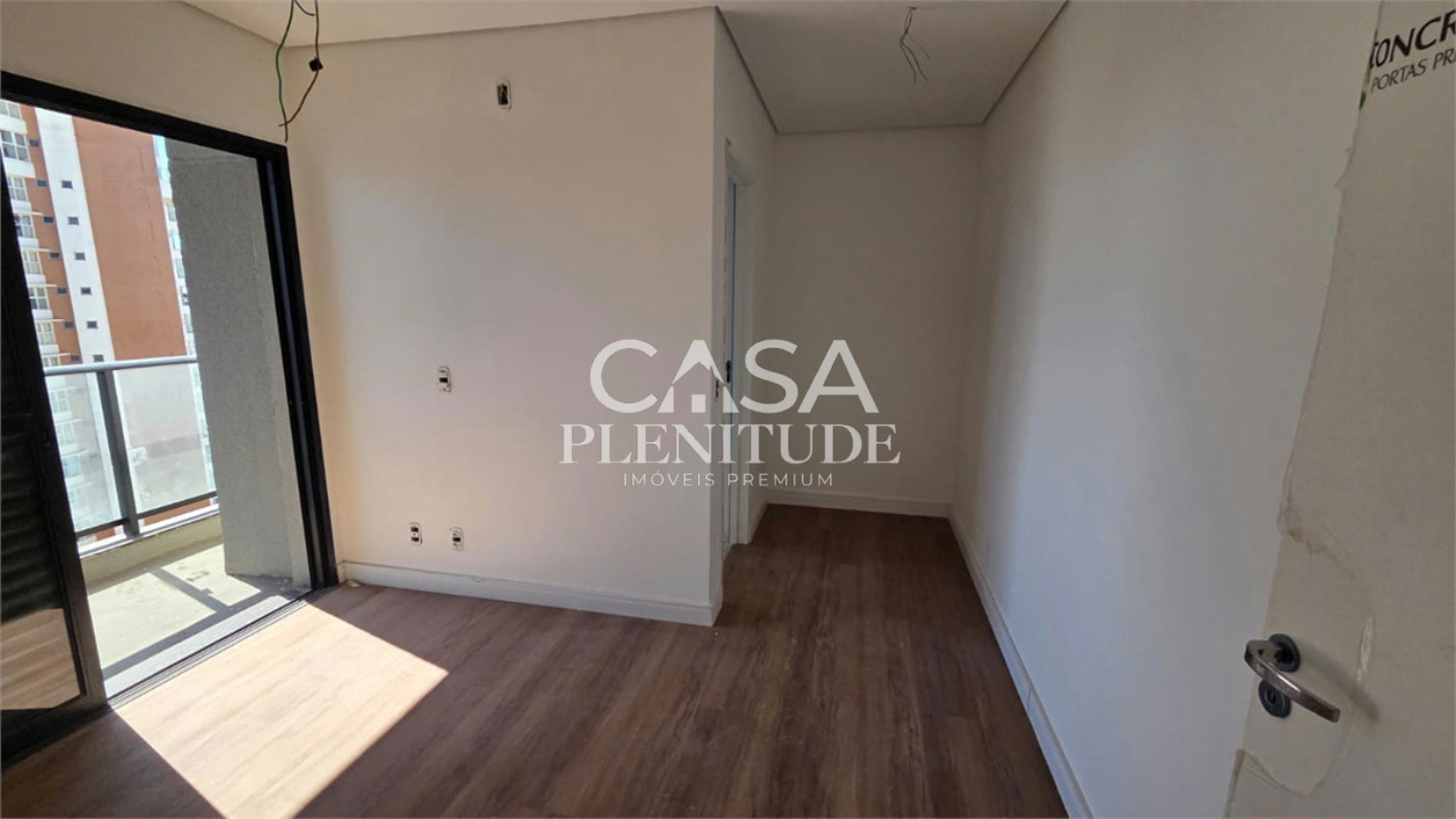 Duplex à venda ou para alugar com 4 quartos, sendo 5 suítes, em Parque Campolim, Sorocaba, SP