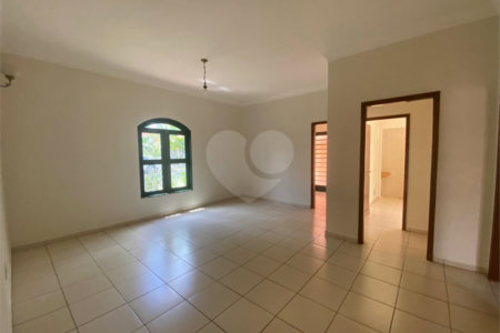 Casa à venda com 3 quartos em Jardim do Carmo, Araraquara, SP