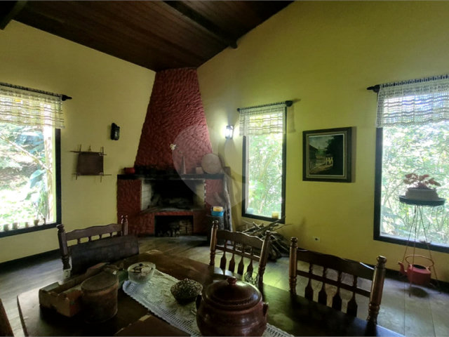 Casa à venda com 3 quartos, sendo 1 suíte, em Serra da Cantareira, Mairiporã, SP