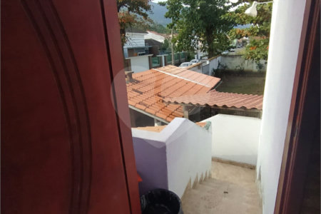 Terreno à venda com 6 quartos, sendo 2 suítes, no condomínio Conjunto Residencial Campo Belo, Rio de Janeiro - RJ