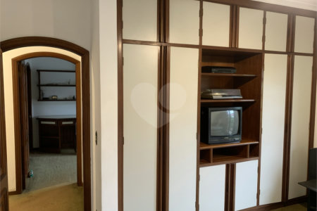Sobrado à venda com 4 quartos, sendo 3 suítes, em Planalto Paulista, São Paulo, SP