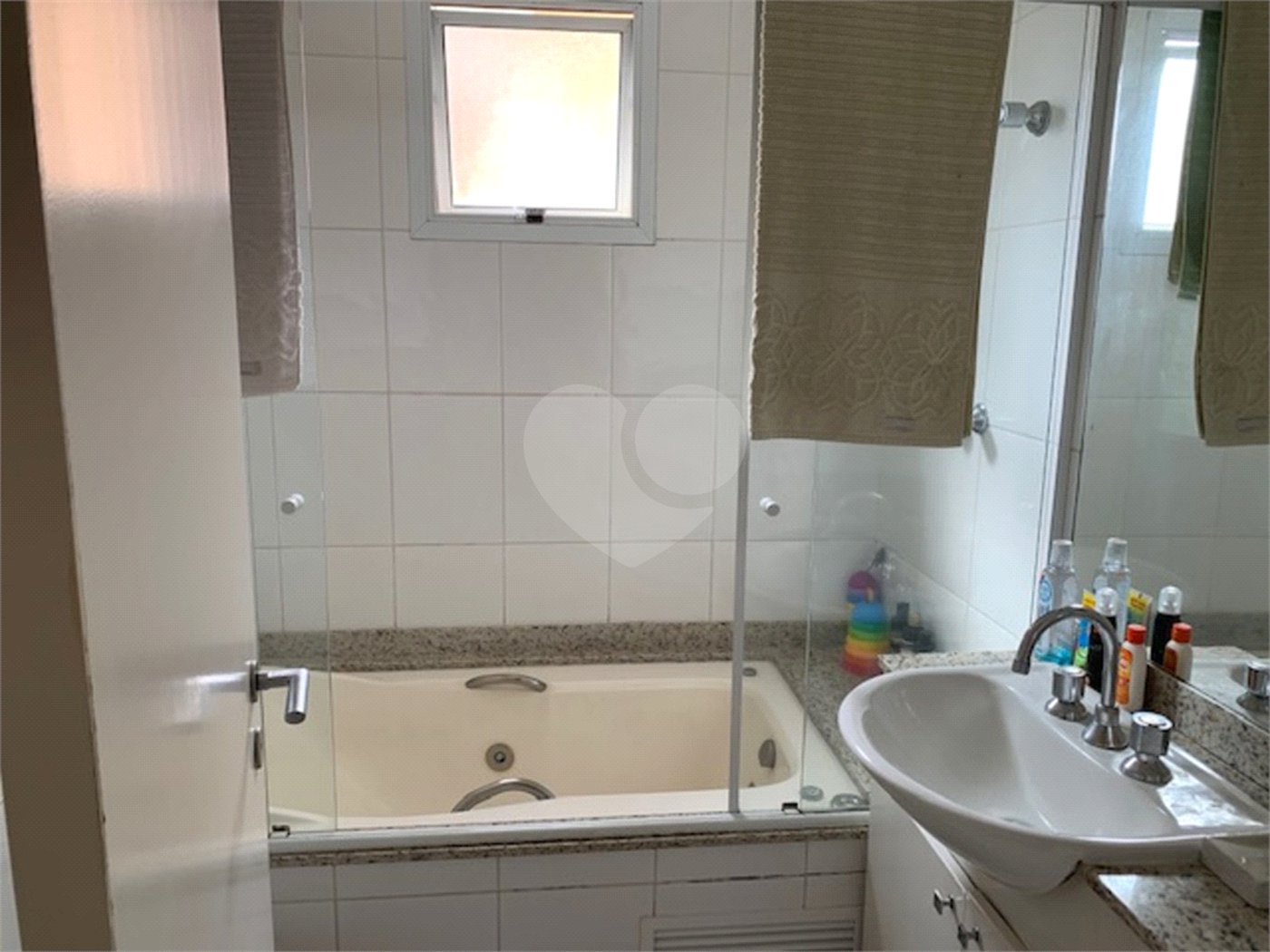 Apartamento à venda com 3 suítes em Alto da Lapa, São Paulo, SP