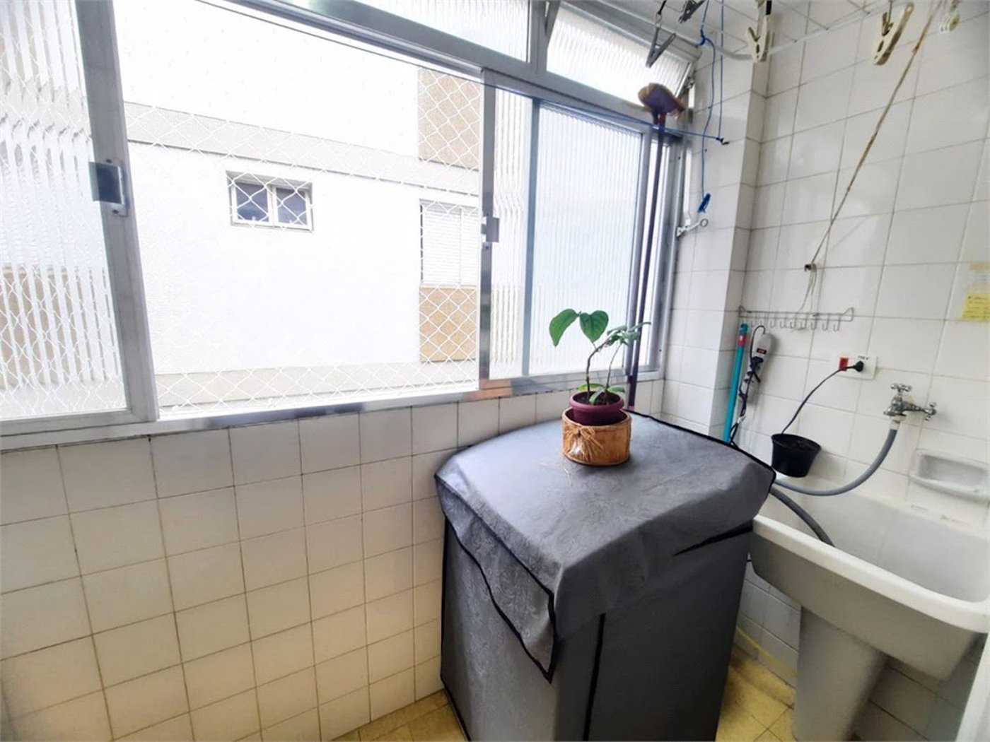 Apartamento com 3 dormitórios, 100 m² - venda por R$ 370.000,00 ou aluguel por R$ 4.441,86 - Loteamento João Batista Julião - Guarujá/SP