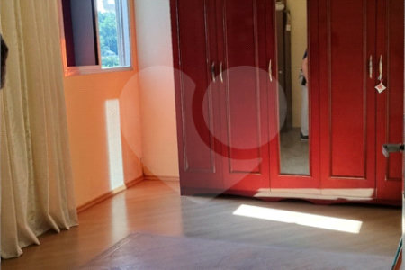 Sobrado à venda com 5 quartos em Vila Santos, São Paulo, SP