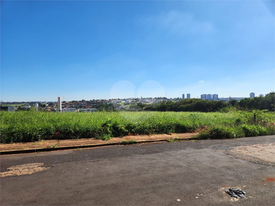 Terreno à venda em Jardim Quitandinha II, Araraquara, SP