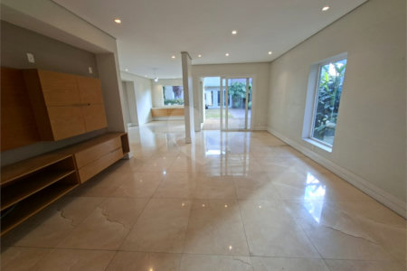 Casa à venda com 2 quartos, sendo 1 suíte, em Planalto Paulista, São Paulo, SP