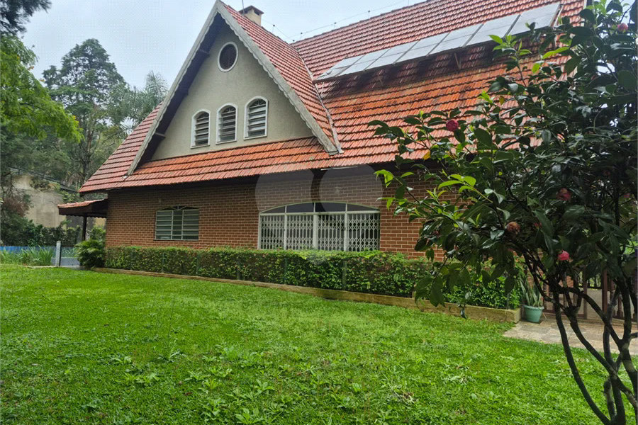 Sobrado à venda ou para alugar com 3 suítes em SERRA DA CANTAREIRA, Mairiporã, SP