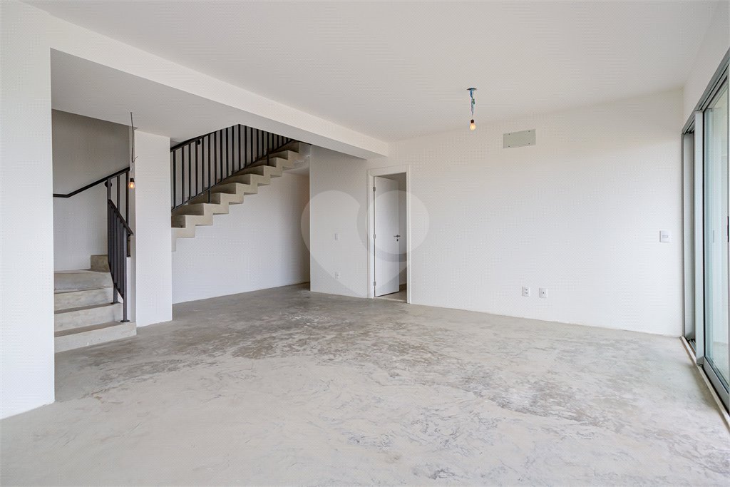 Duplex à venda com 2 suítes em Granja Julieta, São Paulo, SP
