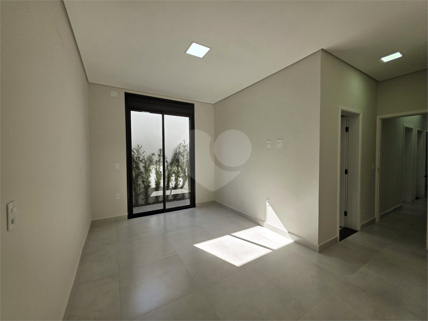 Casa à venda com 3 quartos, sendo 1 suíte, no condomínio Golden Park Residence, Sorocaba - SP