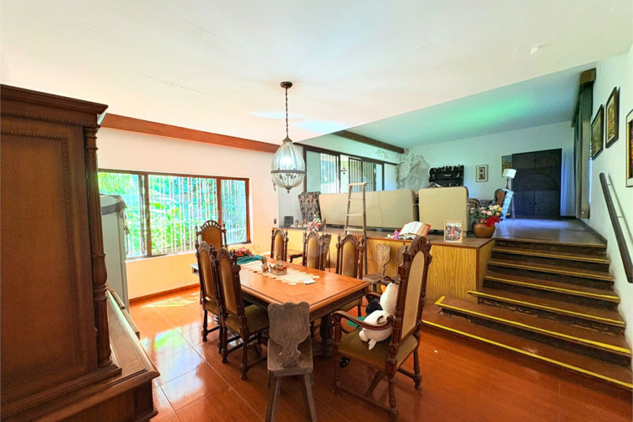 Casa Térrea à venda com 3 quartos, sendo 1 suíte, em Jardim Floresta, São Paulo, SP