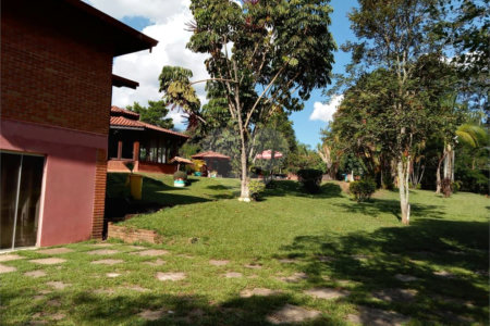 Chácara à venda com 4 quartos, sendo 3 suítes,  em Tupy, Itapetininga, SP