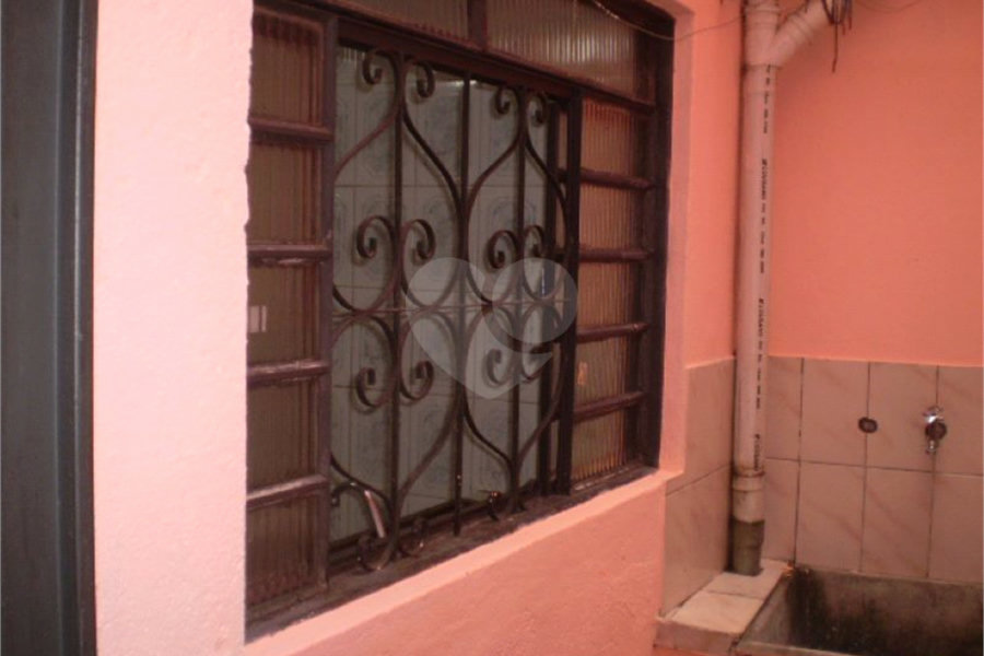 Casa à venda com 2 quartos no condomínio Travessa Salomão Régis Piza,17, São Paulo - SP
