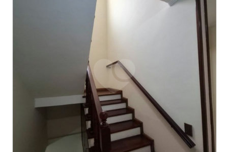 Casa à venda com 4 quartos, sendo 3 suítes, em Vila Aurora (zona Norte), São Paulo, SP