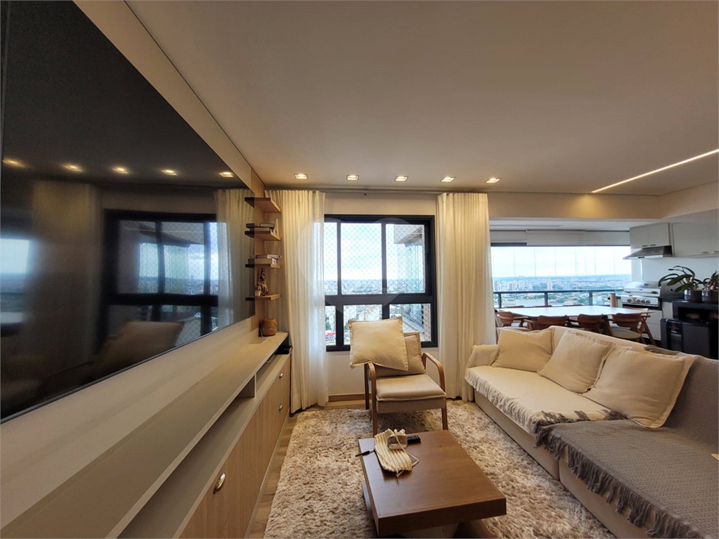 Apartamento à venda com 3 suítes em Parque Campolim, Sorocaba, SP