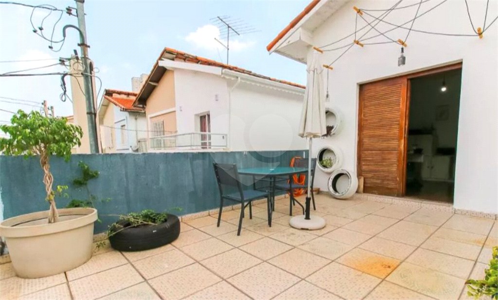 Sobrado à venda com 3 quartos, sendo 1 suíte,  em Jardim Aeroporto, São Paulo, SP