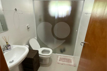 Casa à venda com 8 quartos, sendo 2 suítes,  em Jardim Estância Brasil, Atibaia, SP