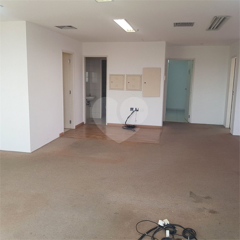 Sala à venda em Alto da Boa Vista, São Paulo, SP