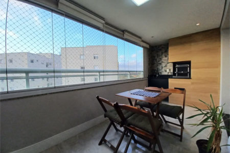 Apartamento à venda com 3 suítes em Vila Suzana, São Paulo, SP