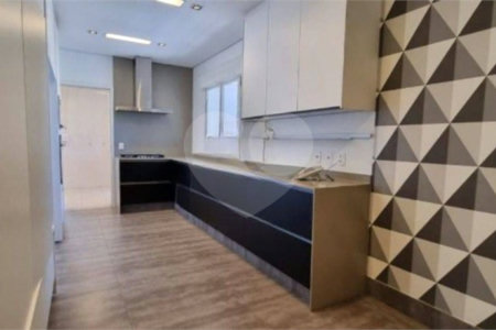 Apartamento à venda com 3 suítes em Vila Mariana, São Paulo, SP
