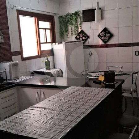 Sobrado à venda com 3 suítes em Vila Gustavo, São Paulo, SP