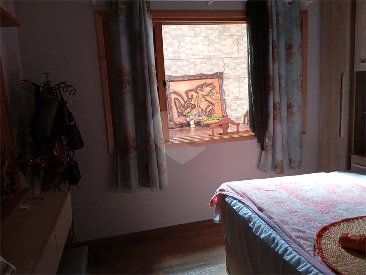 Casa à venda com 4 quartos, sendo 2 suítes,  em Guaxinduva, Atibaia, SP