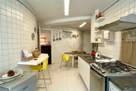 Apartamento à venda com 3 quartos, sendo 1 suíte, em Jardim Paulistano, São Paulo, SP