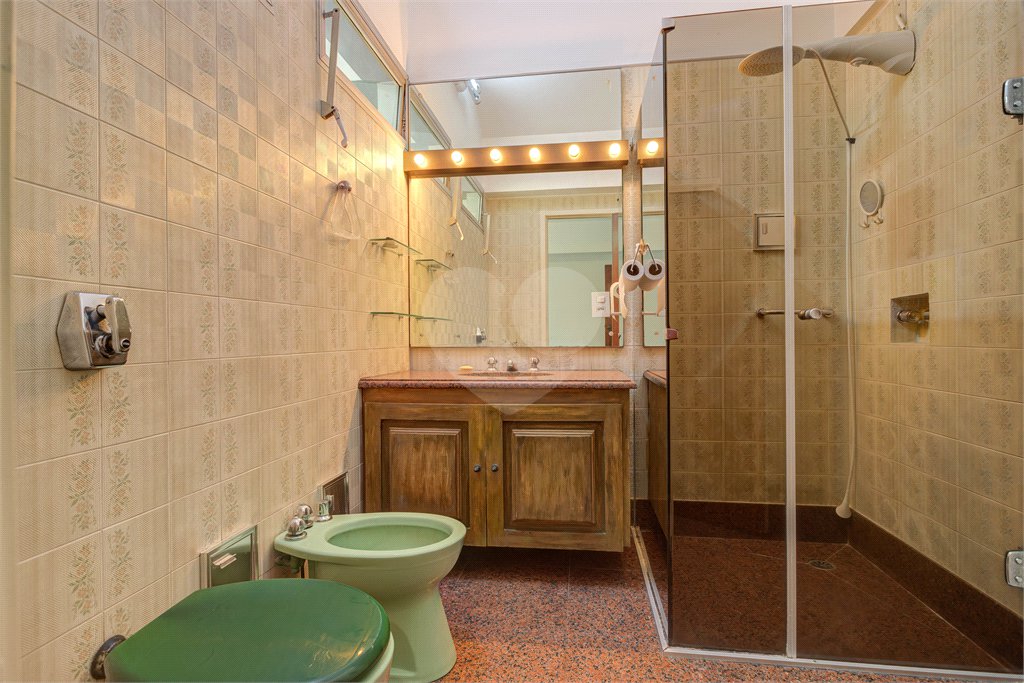 Sobrado à venda com 3 quartos, sendo 1 suíte,  em Granja Julieta, São Paulo, SP