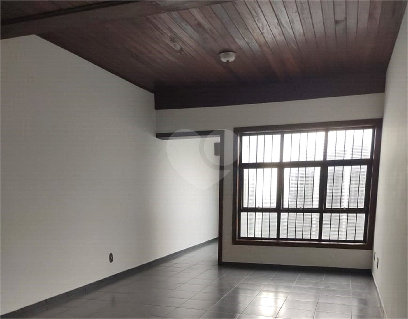 Sobrado à venda com 2 quartos, sendo 1 suíte, em Parque das Rosas, Itu, SP