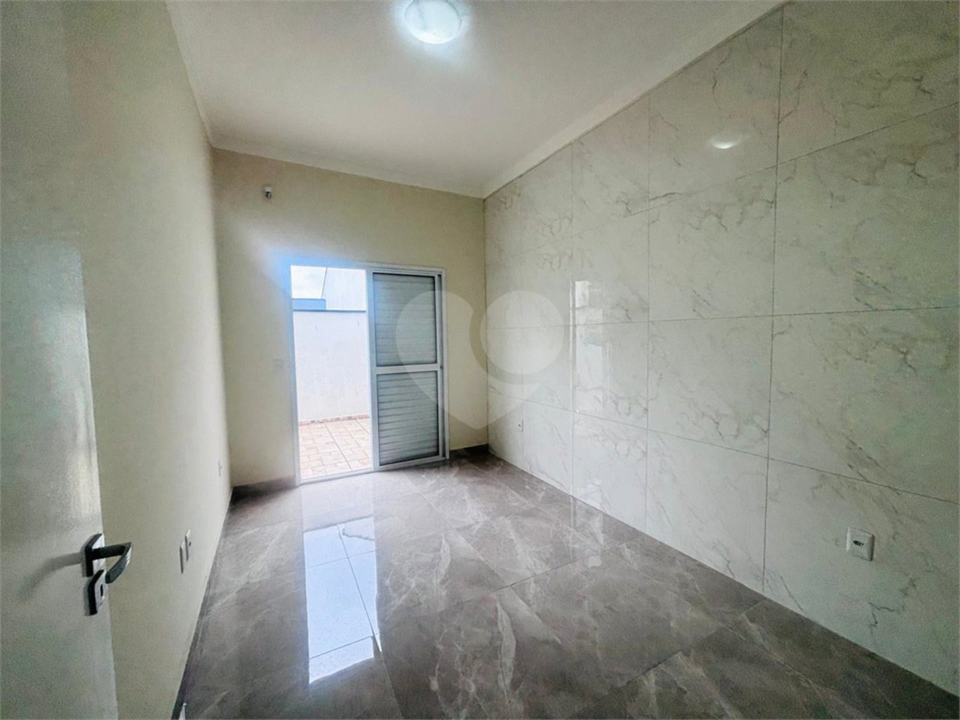 Casa à venda com 2 suítes no condomínio Horto Florestal III, Sorocaba - SP