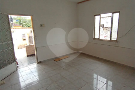 Casa à venda com 4 quartos em Campo Grande, Rio de Janeiro, RJ