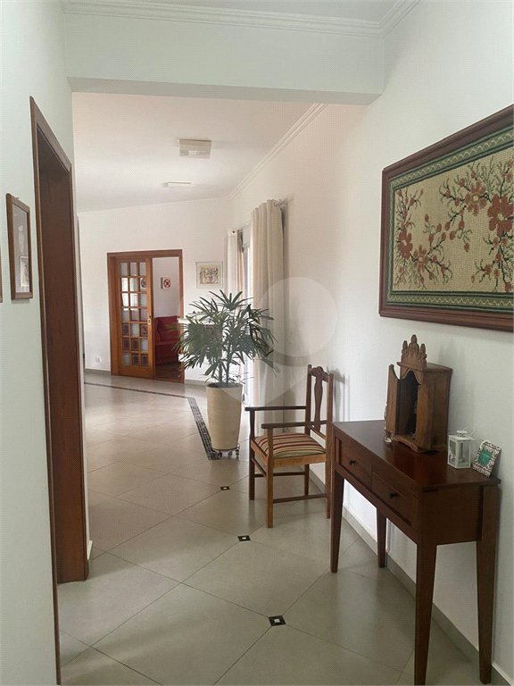 Casa à venda com 5 quartos, sendo 3 suítes, no condomínio Zuleika Jabour, Salto - SP