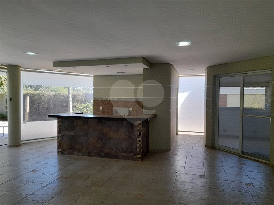 Casa à venda com 4 quartos, sendo 3 suítes, no condomínio Residencial Terras de Vinhedo, Vinhedo - SP