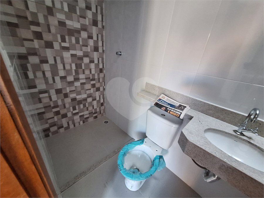 Sobrado à venda com 2 suítes em Vila Constança, São Paulo, SP