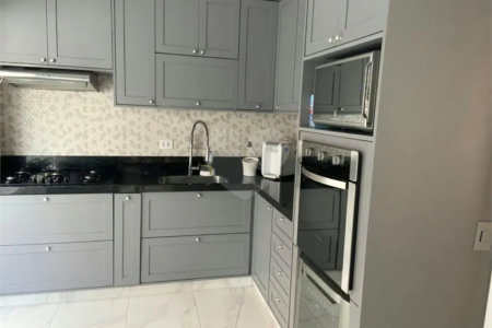 Casa à venda com 3 quartos, sendo 1 suíte,  no condomínio Villas de São Francisco I, São Paulo - SP