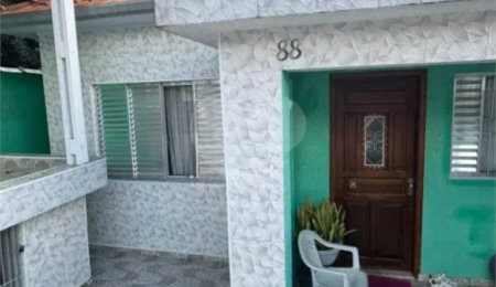 Casa à venda com 4 quartos em Parque Maria Domitila, São Paulo, SP