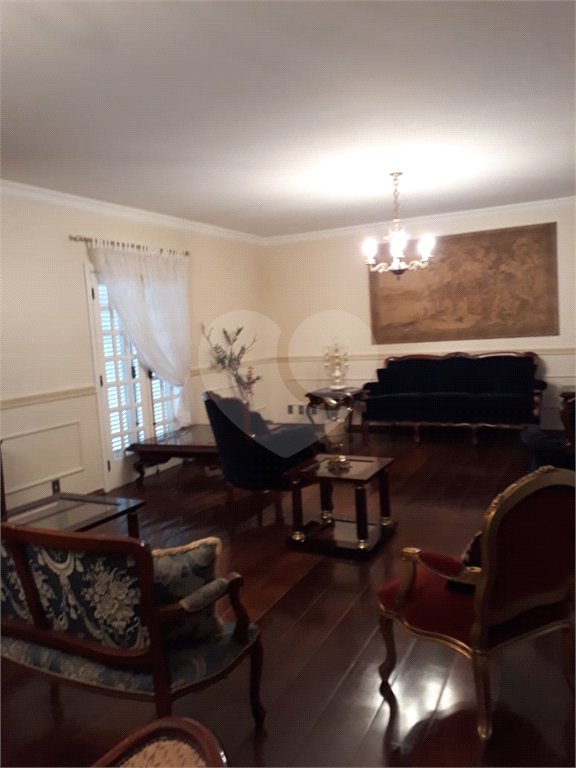 Casa à venda ou para alugar com 5 suítes em Jardim Leonor, São Paulo, SP