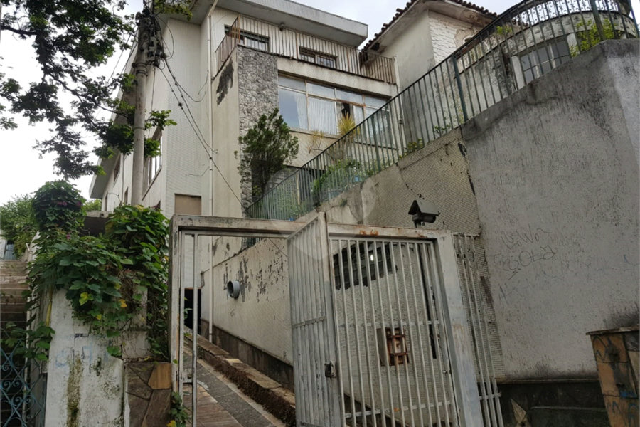 Sobrado à venda com 4 quartos em Santana, São Paulo, SP