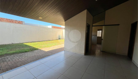 Casa à venda com 3 quartos, sendo 1 suíte,  em Ipê, Três Lagoas, MS