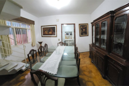Casa à venda com 4 quartos, sendo 2 suítes, em Vila Cordeiro, São Paulo, SP