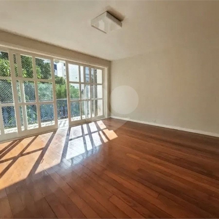 Apartamento à venda com 4 quartos, sendo 1 suíte, em Lagoa, Rio de Janeiro, RJ