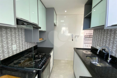 Apartamento à venda com 2 quartos em Glória, Várzea Grande, MT