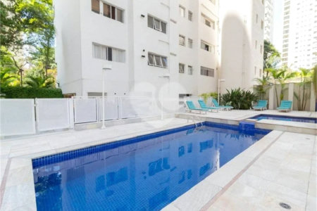 Apartamento à venda com 4 quartos, sendo 1 suíte, em Campo Belo, São Paulo, SP