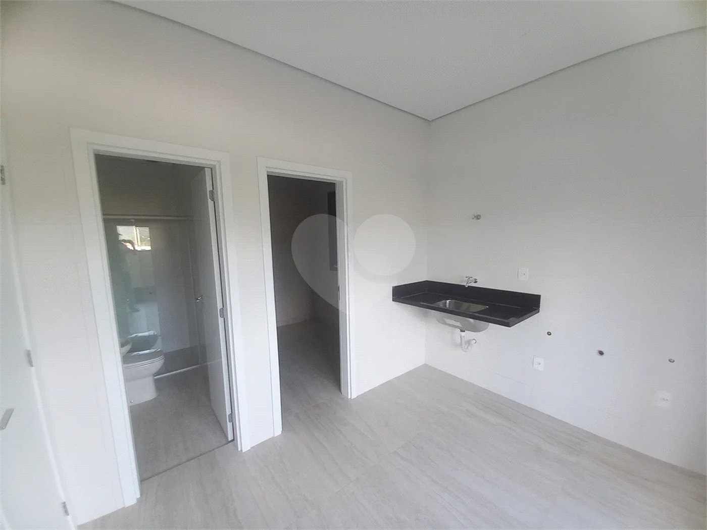 Casa à venda com 4 suítes em Paineiras, Itupeva, SP