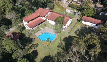 Casa à venda ou para alugar com 4 suítes no condomínio Parque Imperial da Cantareira, Mairiporã - SP