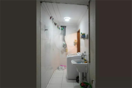 Casa à venda com 3 suítes em Chora Menino, São Paulo, SP