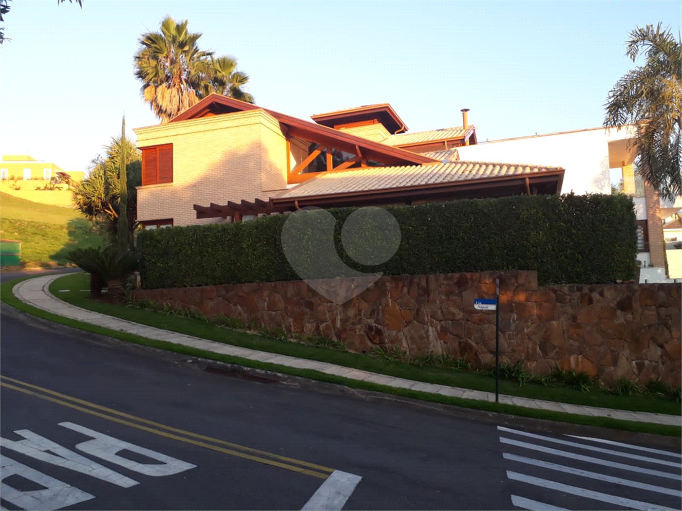 Casa à venda com 4 suítes no condomínio Jardim Vila Paradiso, Indaiatuba - SP